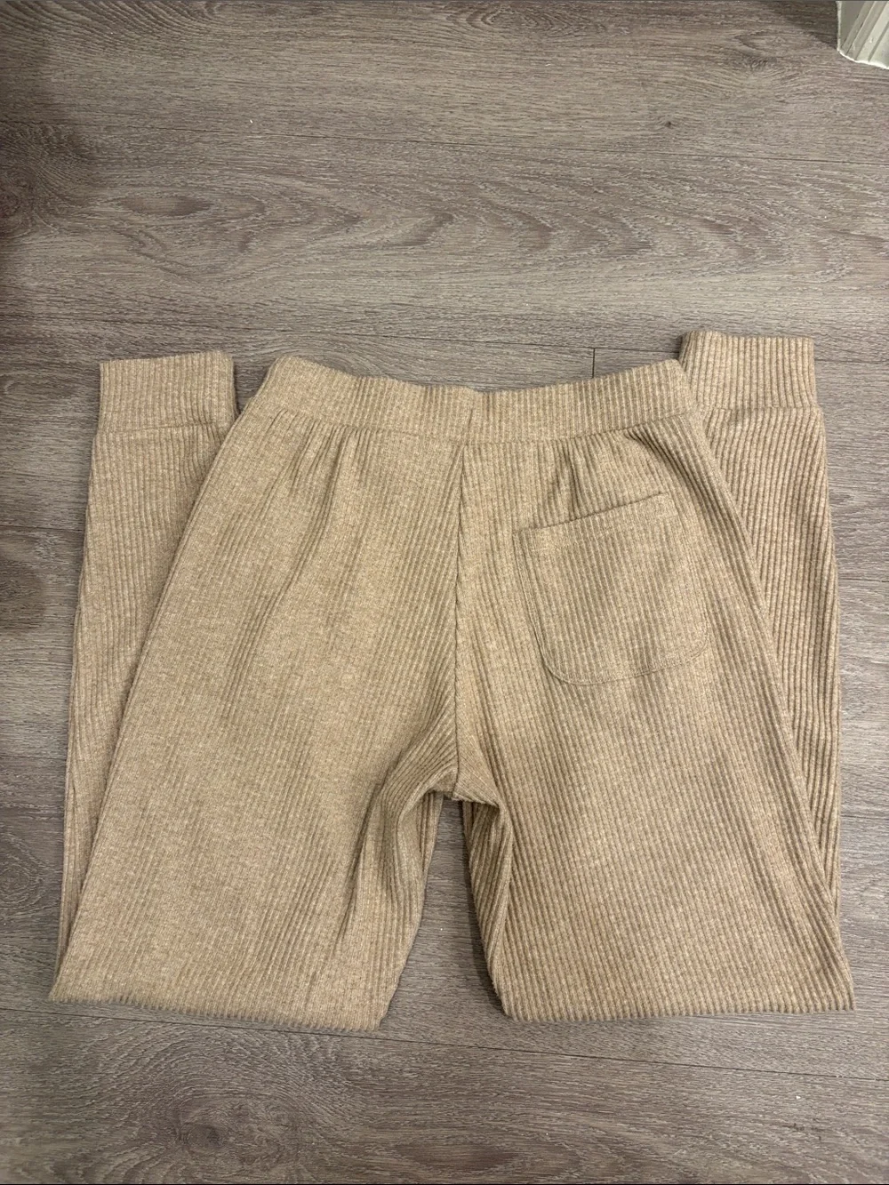 Alo Yoga Ribbed Muse Hoodie & Sweatpant Set in Gravel Heather